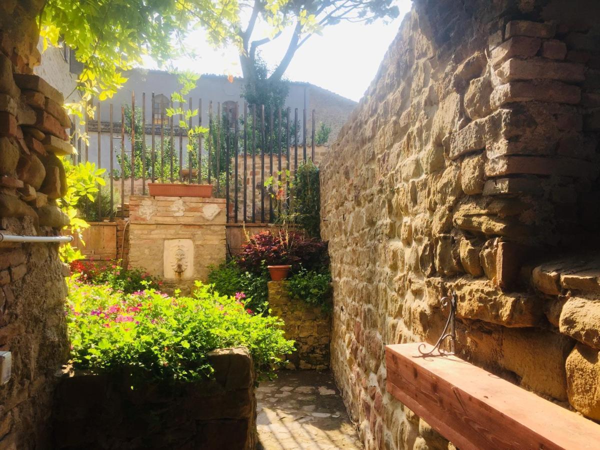 Est Locanda San Ginesio Εξωτερικό φωτογραφία